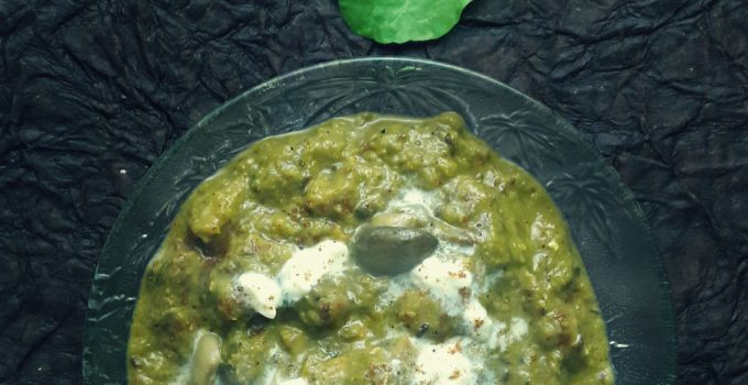 Kashmiri Saag Haddar Yakhni