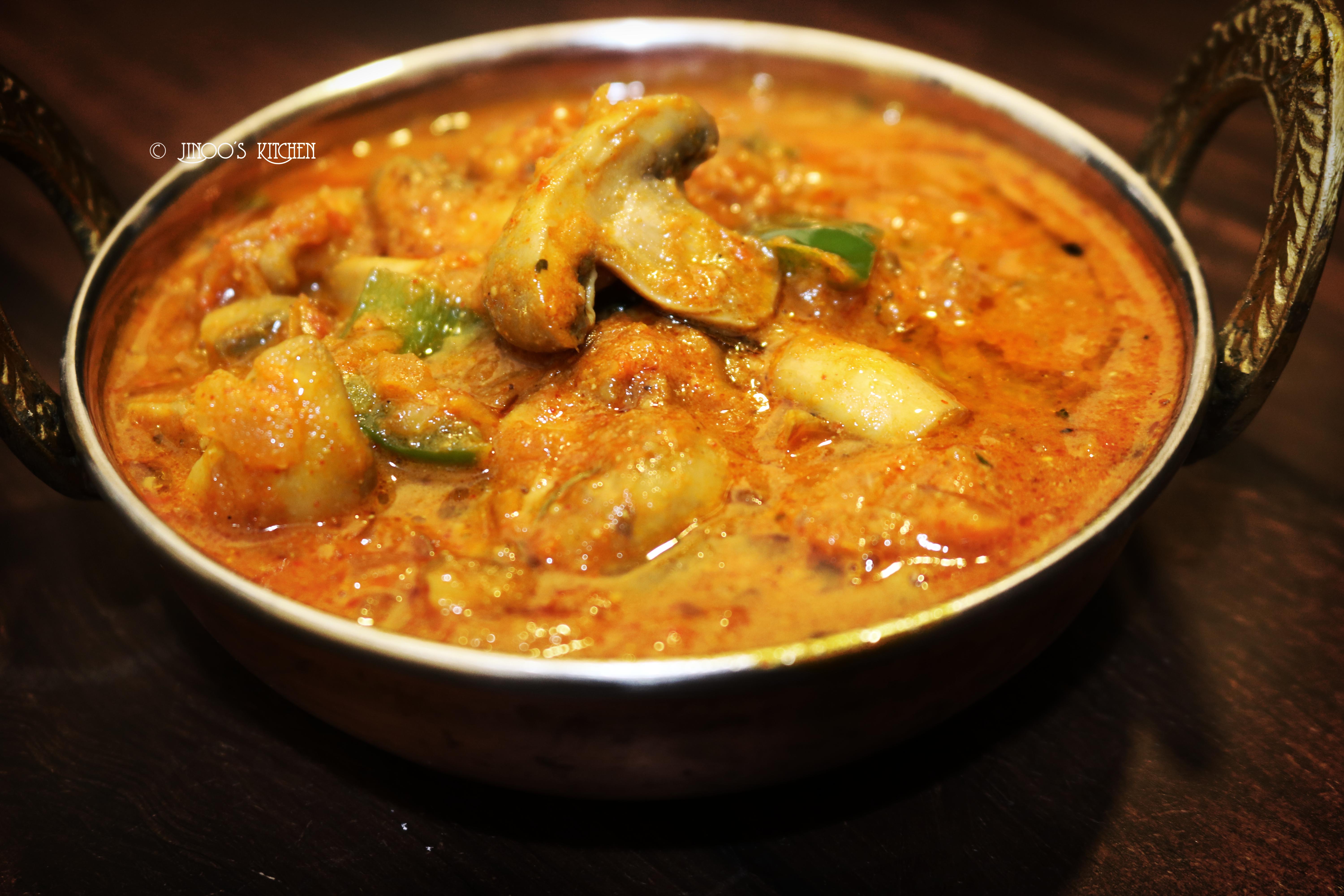 Kadai Mushroom Recipe - Restaurant Style Mushrrom Curry with Stepwise Photos