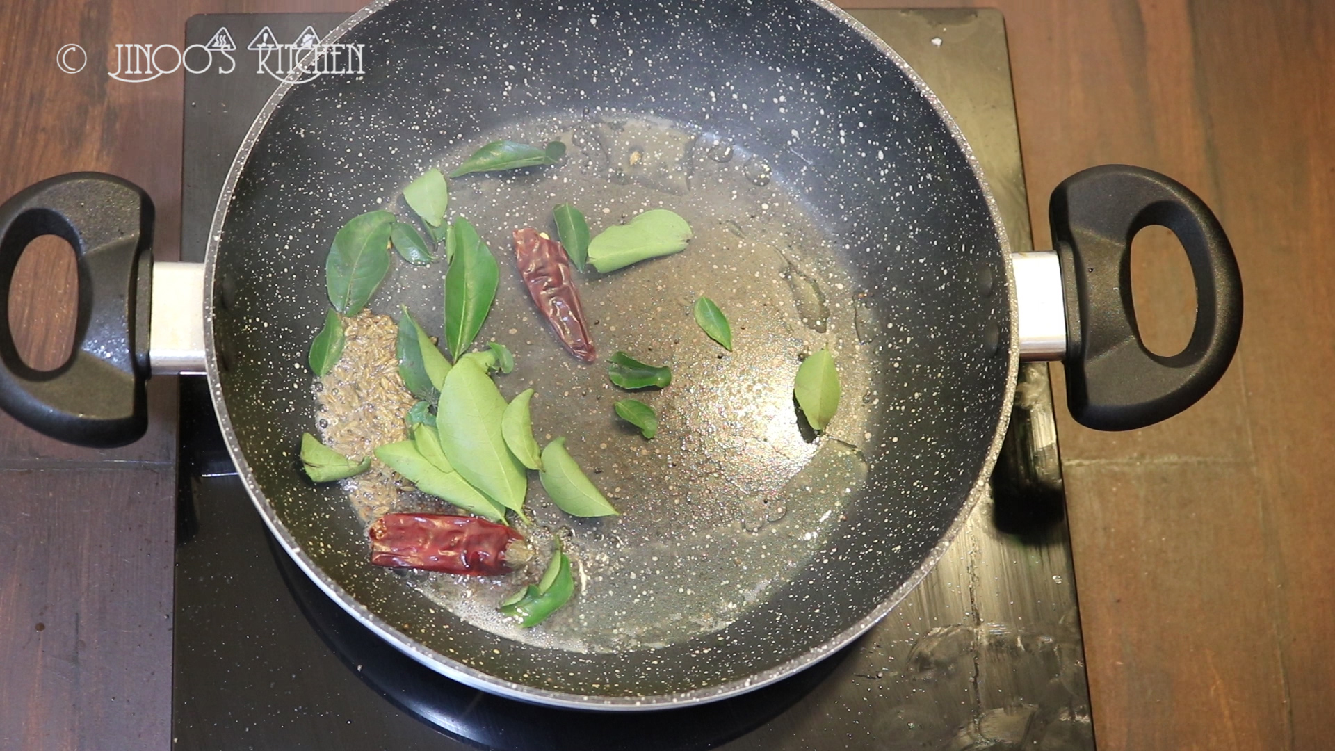 Sprouted horse gram stir fry | sprouted kollu sundal Jinoo's Kitchen