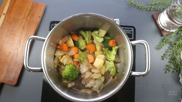 cream-of-broccoli-soup-recipe-fry-veg