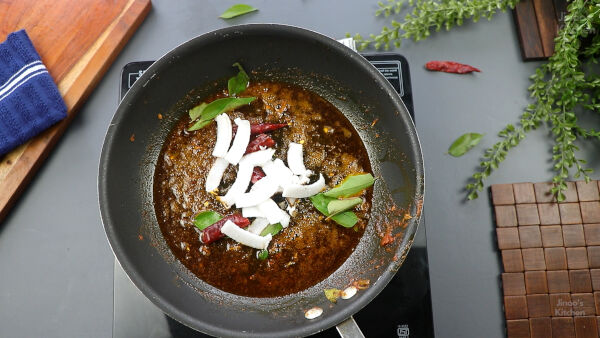 prawns-thattukada-tawa-fry-step-22