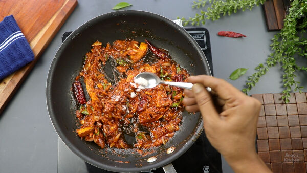 prawns-thattukada-tawa-fry-step-27